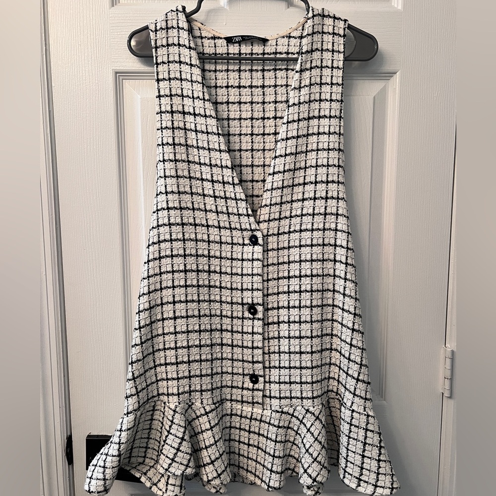 Zara Monochrome Checkered Sleeveless Top